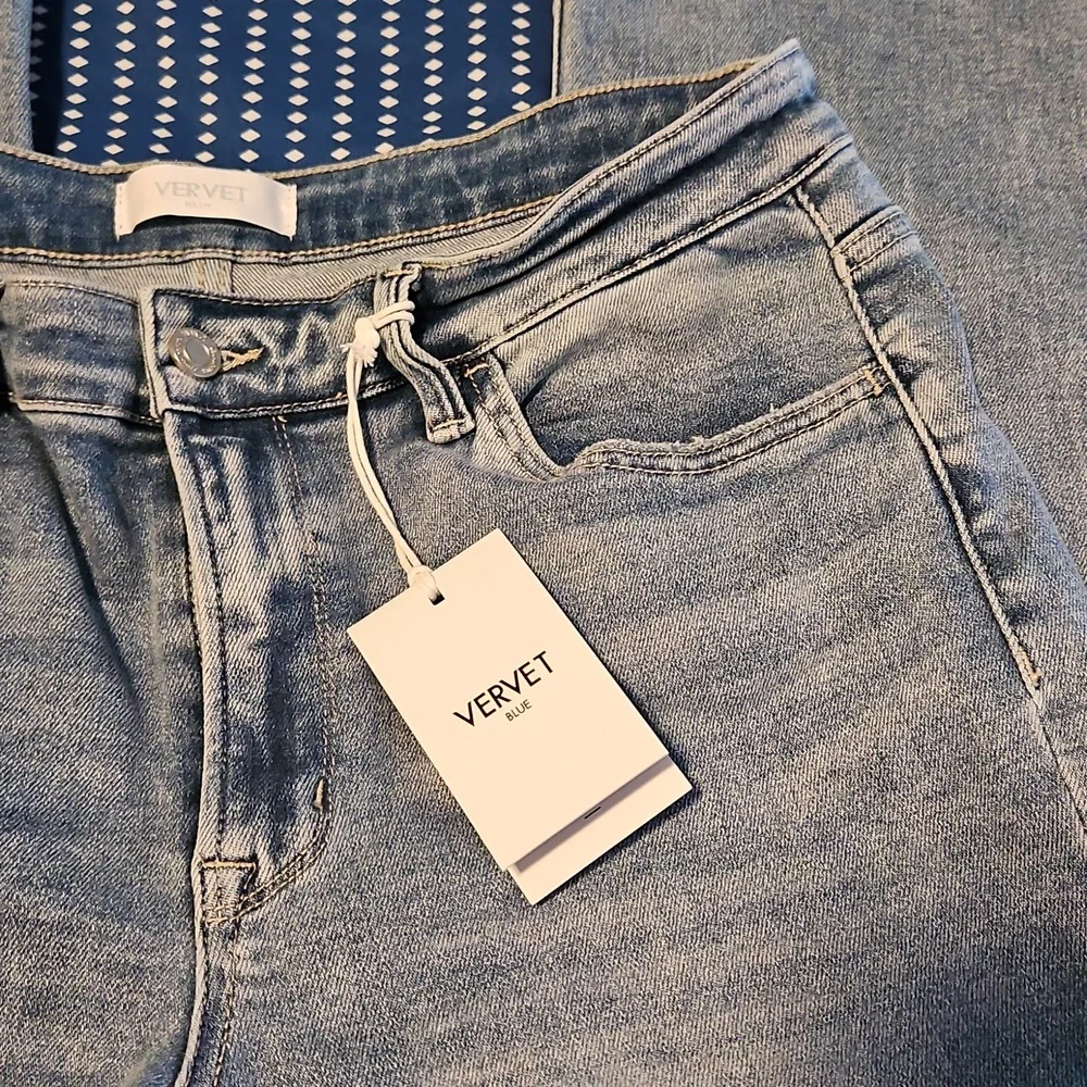 NWT Vici Forver Legendary Mid Rise Flare Women's Jeans - Picture 6 of 16